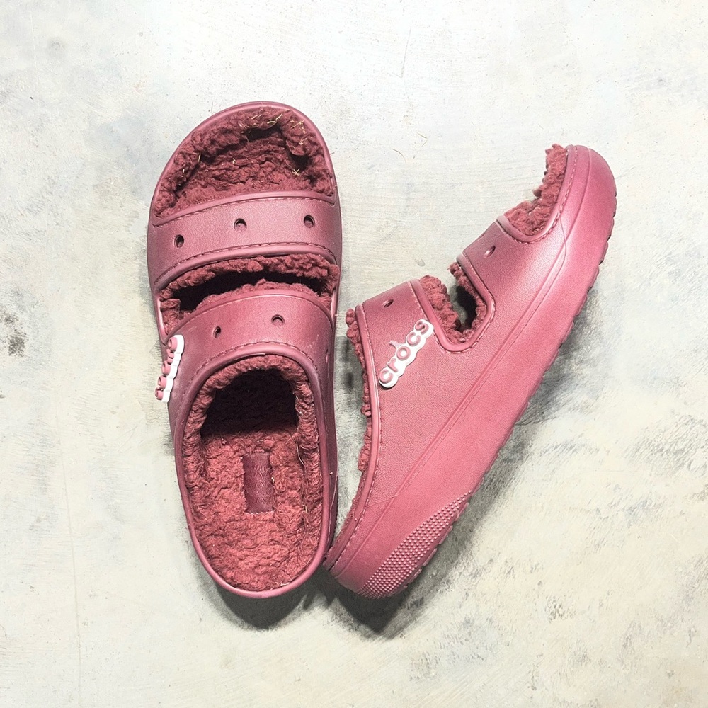 CROCS Unisex Cozzzy Clogs in Pink with Fluffy Liner